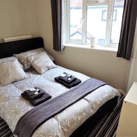 1 Bed Bagshot Pennyhill Accommodation 외부 사진