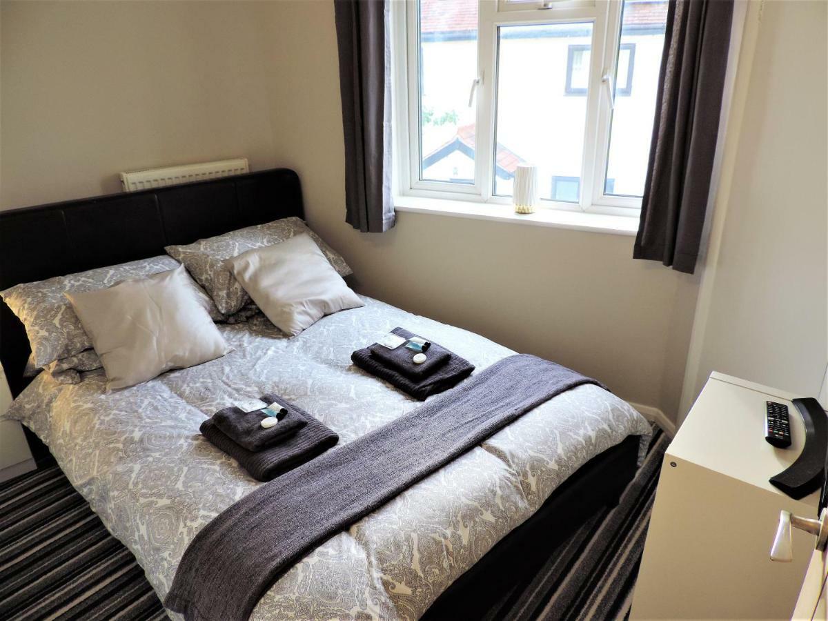 1 Bed Bagshot Pennyhill Accommodation 외부 사진