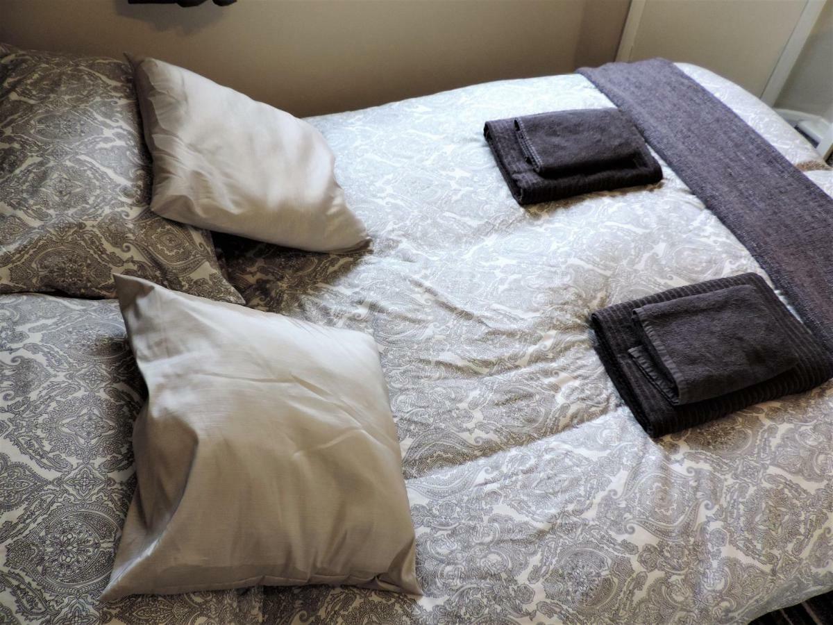 1 Bed Bagshot Pennyhill Accommodation 외부 사진